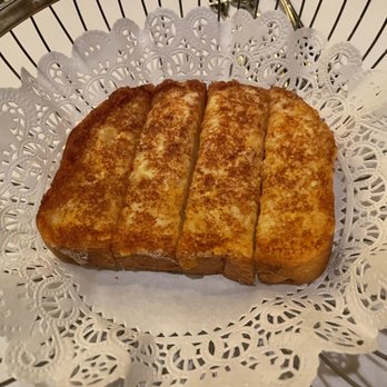 Hy's Steak House - Complimentary cheese bread - Steakhouses Near Me - Honolulu, Hawaii Hy's Steak House - Complimentary cheese bread - Steakhouses Near Me - Honolulu, Hawaii