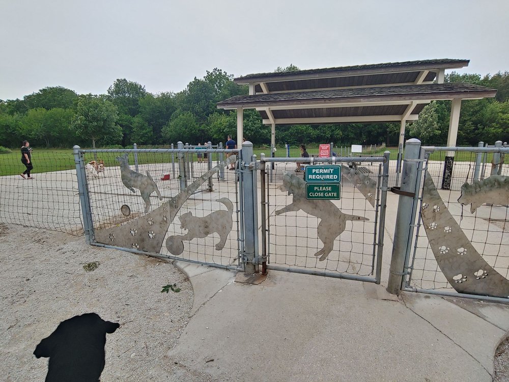 Whalon Lake Dog Park Logo