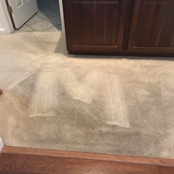Four Seasons Carpet Cleaning - The hallway before. - Carpet Cleaning Near Me - Sacramento, California Four Seasons Carpet Cleaning - The hallway before. - Carpet Cleaning Near Me - Sacramento, California
