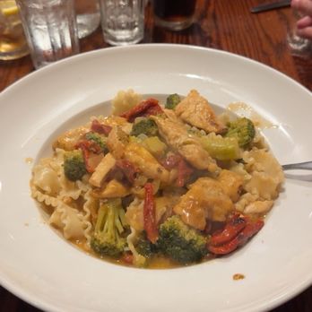 Brazi's Italian Restaurant - Trenette alla Oro - Italian Near Me - New Haven, Connecticut