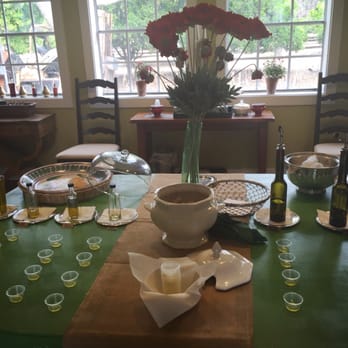 Regalo Olive Oil - Olive oil tasting - Olive Oil Near Me - Ojai, California Regalo Olive Oil - Olive oil tasting - Olive Oil Near Me - Ojai, California
