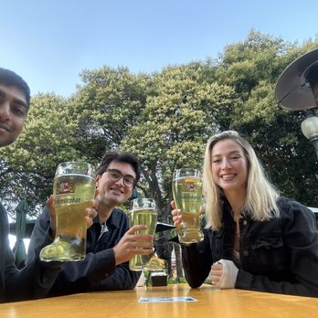 Das Bierhauz - Mountain View - Das boot cider! - Beer Gardens Near Me - Mountain View, California