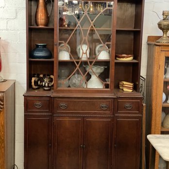 Stuff Antiques - Antiques Near Me - Phoenix, Arizona