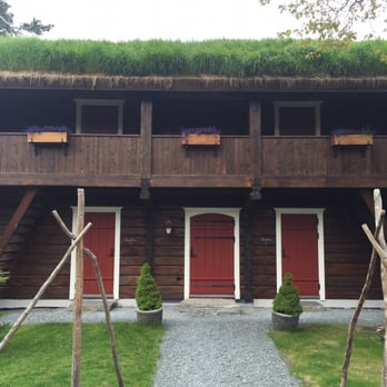 Storfjord Hotel - Loving the grass roof! - Hotels Near Me - Skodje, 15