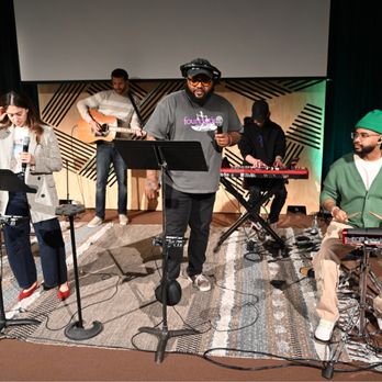 Reflection Church - Worship team getting ready to bring us into the presence of God - Churches Near Me - Pasadena, California