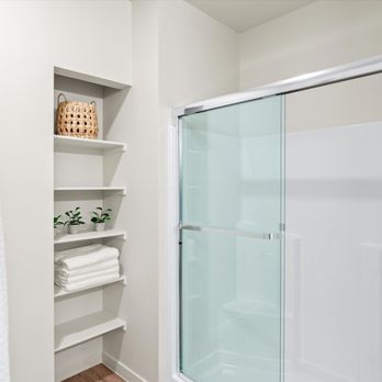 Acero at Algodon Center - Walk-In Shower - Apartments Near Me - Phoenix, Arizona