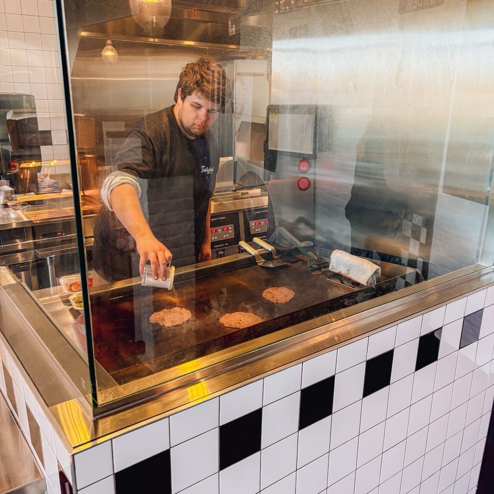 Tastyland - Smashburger Views - Ice Cream & Frozen Yogurt Near Me - Monroeville, Pennsylvania Tastyland - Smashburger Views - Ice Cream & Frozen Yogurt Near Me - Monroeville, Pennsylvania