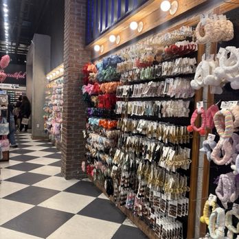 The Shops At La Cantera - Shopping Centers Near Me - San Antonio, Texas