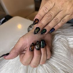 Absolute Beauty Salon - Butterfly nails