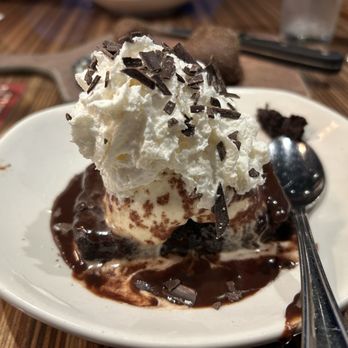 Outback Steakhouse - Brownie Dessert - Steakhouses Near Me - Amherst, New York Outback Steakhouse - Brownie Dessert - Steakhouses Near Me - Amherst, New York