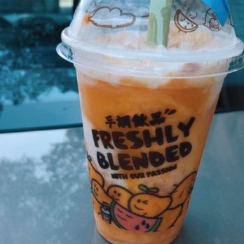Hui Lau Shan - D3. Pomelo and Mango with Sago $7 - Desserts Near Me - Berkeley, California