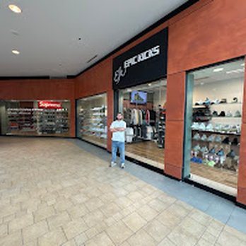 Epic Kicks - Shoe Stores Near Me - Bridgewater, New Jersey