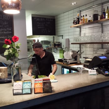 Café Piccolina - Pizza Near Me - Aarhus C