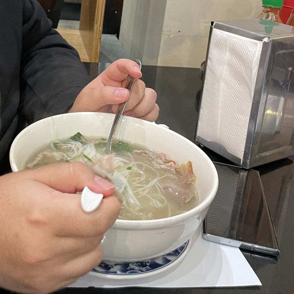 Pho Vina - Pho brought out after 20 minutes. No bean sprouts in sight - Vietnamese Near Me - Pomona, California Pho Vina - Pho brought out after 20 minutes. No bean sprouts in sight - Vietnamese Near Me - Pomona, California