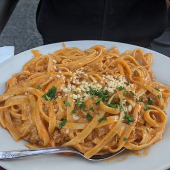 Restaurant Gastrognome - Sausage fettucini - New American Near Me - Idyllwild, California Restaurant Gastrognome - Sausage fettucini - New American Near Me - Idyllwild, California