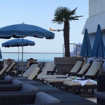 Radisson Blu - Pool - Hotels Near Me - Nice, 06