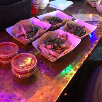Carbon - Chicken & steak tacos - Mexican Near Me - Chicago, Illinois