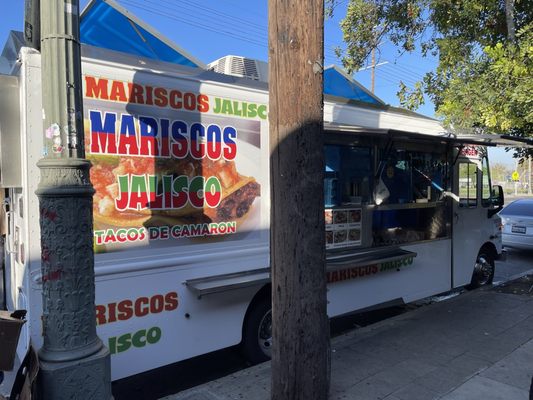 Mariscos Jalisco by null