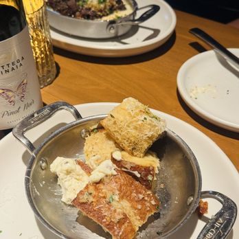 North Italia - Truffle White Truffle Garlic Bread and Short Rib Lasagna Bianca - Italian Near Me - Gilbert, Arizona North Italia - Truffle White Truffle Garlic Bread and Short Rib Lasagna Bianca - Italian Near Me - Gilbert, Arizona