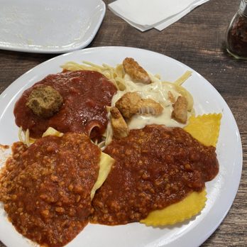 Fazoli's - Ultimate sampler - Italian Near Me - Southaven, Mississippi