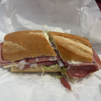 NORTH BUENA DELI & WINE LINCOLN - Updated November 2025 - 92 Photos