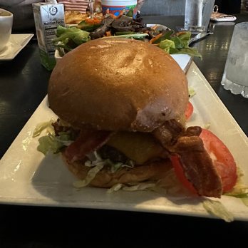 Morrison - Classic Burger. Delicious! - Gastropubs Near Me - Los Angeles, California