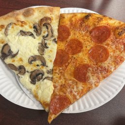 Mushroom/Cheese + Pepperoni Mushroom/Cheese + Pepperoni