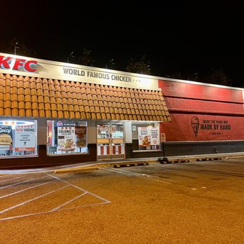 KFC - Storefront - Fast Food Near Me - San Diego, California