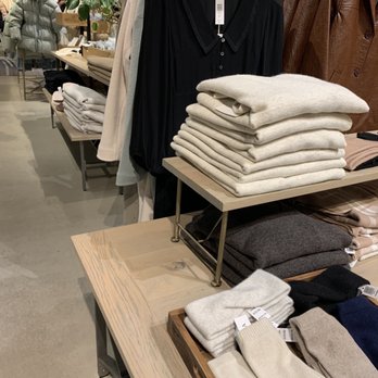 Wilfred - Women's Clothing Near Me - Vancouver, British Columbia