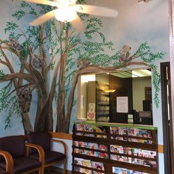 Leland P Grant, DDS - Waiting room
