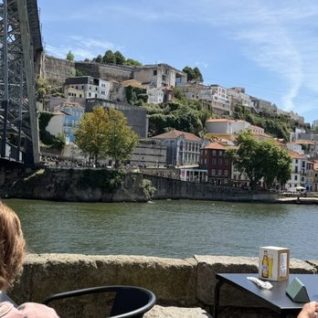 Bar Ponte Pênsil - Bars Near Me - Porto, 13