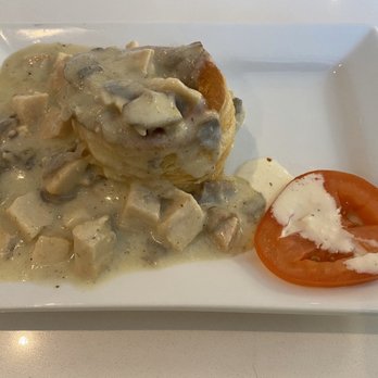 Andre’s Confiserie Suisse - Chicken & mushroom vol au vent - Bakeries Near Me - Kansas City, Missouri Andre’s Confiserie Suisse - Chicken & mushroom vol au vent - Bakeries Near Me - Kansas City, Missouri