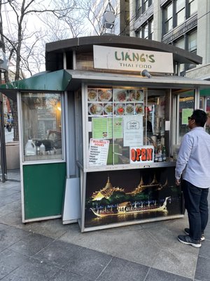 Liang's Thai Food by null