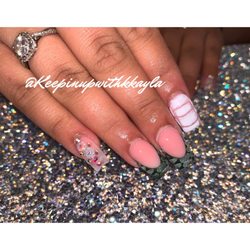 Kayla's Nail Bar & Beauty Lounge