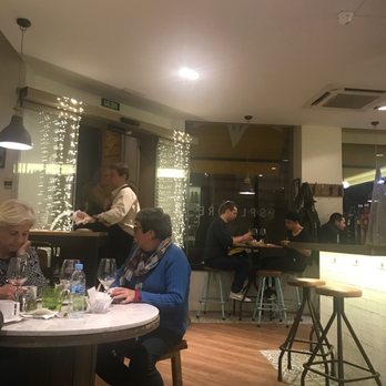 Esplore - Inside - Spanish Near Me - Madrid, M