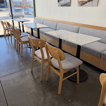 Tous Les Jours - Indoor seating - Coffee & Tea Near Me - Carrollton, Texas Tous Les Jours - Indoor seating - Coffee & Tea Near Me - Carrollton, Texas