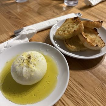Sei Pizza Bar - Burrata - Pizza Near Me - Los Angeles, California