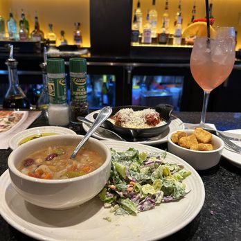 Carrabba's Italian Grill - Minestrone soup, Meatballs & Ricotta, Italian Salad, Peach Sangria - Italian Near Me - Shreveport, Louisiana Carrabba's Italian Grill - Minestrone soup, Meatballs & Ricotta, Italian Salad, Peach Sangria - Italian Near Me - Shreveport, Louisiana