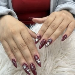 Acryliq Nails