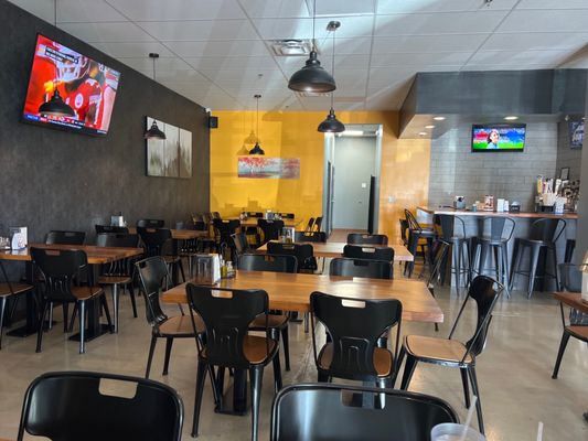 Charcoal Grill Restaurant & Bar by null