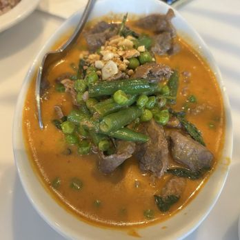 Chiang Mai Thai Cuisine - 20) Thai Red Curry (Kaeng Ped Deng) - Thai Near Me - Honolulu, Hawaii