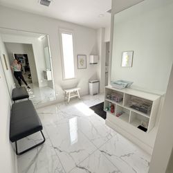 Atlas Fitness & Performance - Spacious private bathroom and shower (2 in the facility)