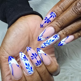 Le Nails Spa - Nail Salons Near Me - Vacaville, California