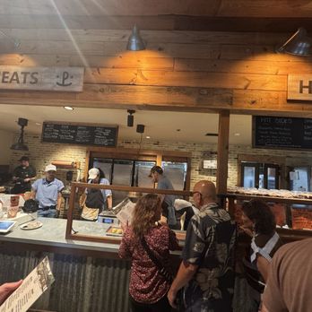 Pinkerton's Barbecue - Folk's ordering - Barbeque Near Me - San Antonio, Texas Pinkerton's Barbecue - Folk's ordering - Barbeque Near Me - San Antonio, Texas