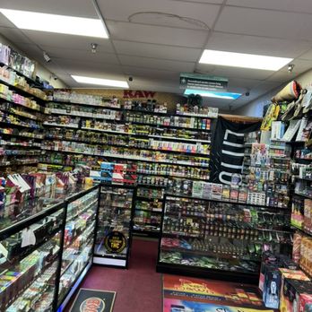 FULTON SMOKE & TOBACCO SHOP - Updated June 2026 - 10 Photos - 224  Interchange Dr, Fulton, Mississippi - Tobacco Shops - Phone Number