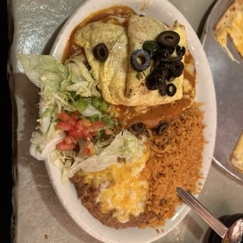 Valle Luna - Sonoran Enchilada Dinner - Mexican Near Me - Chandler, Arizona Valle Luna - Sonoran Enchilada Dinner - Mexican Near Me - Chandler, Arizona