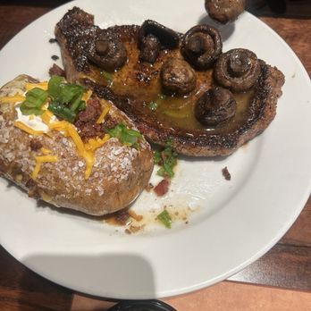 LongHorn Steakhouse - Ribeye with mushrooms - Steakhouses Near Me - Redlands, California
