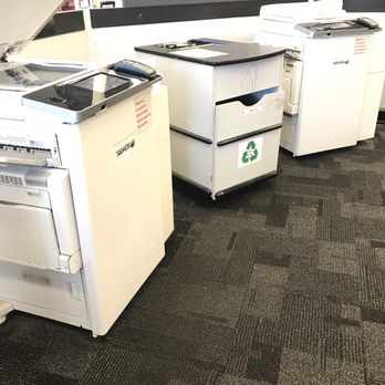 Staples - Staples - Shipping Centers Near Me - Levittown, New York