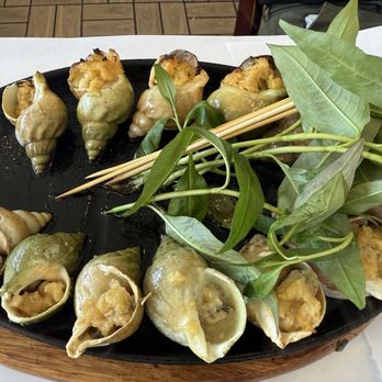 Bien Hen Restaurant - Garlic butter grill escargot - Seafood Near Me - Westminster, California Bien Hen Restaurant - Garlic butter grill escargot - Seafood Near Me - Westminster, California
