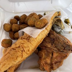 Chicken Lickin Hickory House - Dark meat chicken and fish combo